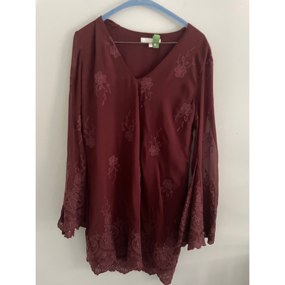 WAYF Burgundy Floral Embroidered Bell Sleeve Lace Hem Tunic Top V-Neck Womens S